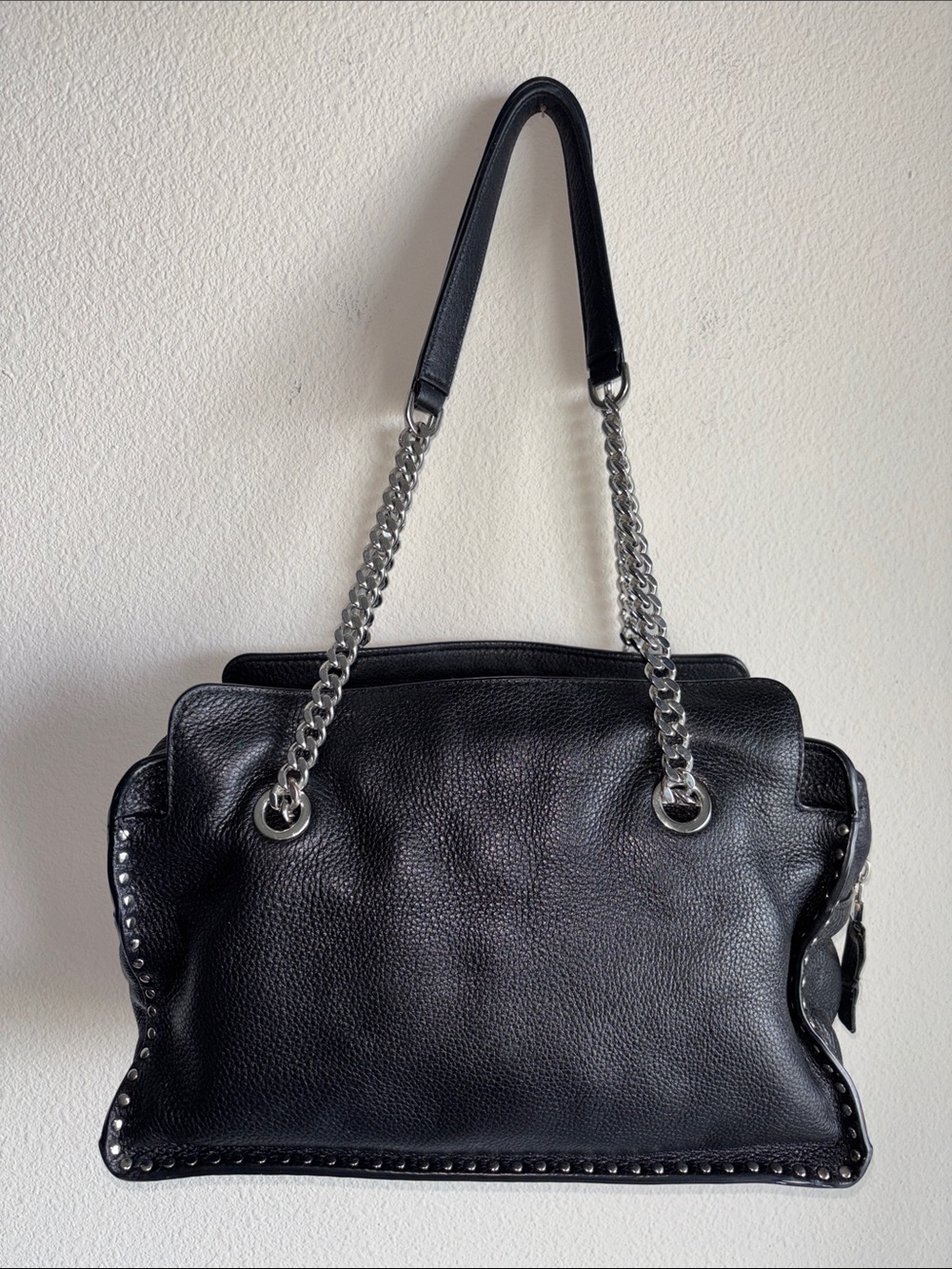 MICHAEL Kors Handbag ASTOR Large Black Satchel Leather Chain Studs - Picture 3 of 9